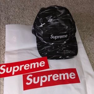 Supreme 5-panel